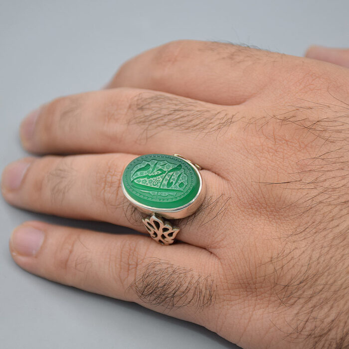 انگشتر عقیق سبز خطی "امام حسنی ام" «کد 2729»