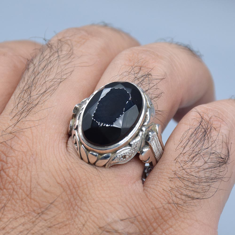 انگشتر عقیق مشکی یمنی تراشدار با 2 عدد الماس مردانه «کد 5910» - تصویر 4