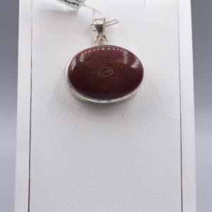گردن آویز خطی 